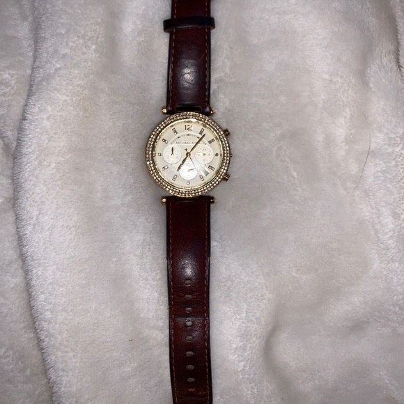 Brown leather Michael Kors watch - Picture 1 of 3
